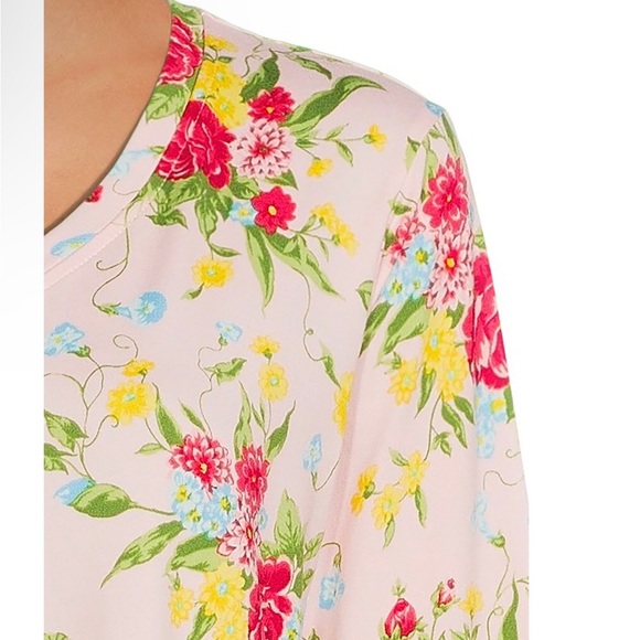 THE PIONEER WOMAN Top Size Medium Semi Loose 3/4 Sleeves Floral New - Picture 4 of 7